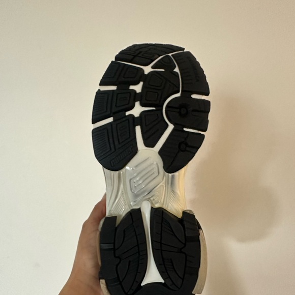 BALENCIAGA WOMENS RUNNERS - Picture 5 of 5